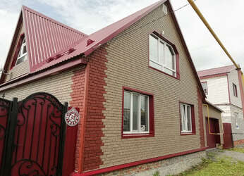 Фасадная панель Stone House Кирпич бежевый и Stone House Кирпич красный